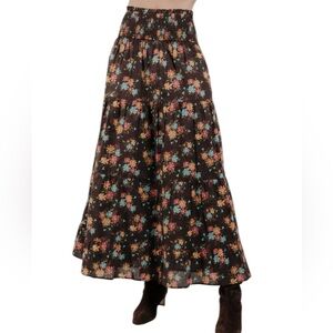 Love the label Luelle Skirt floral maxi size S